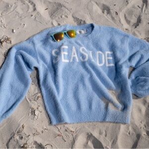 Woman's seaside cropped sweater